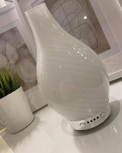 Load image into Gallery viewer, Colour Changing Humidifier
