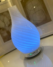 Load image into Gallery viewer, Colour Changing Humidifier
